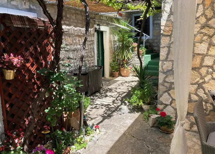 Apartments Lavandis